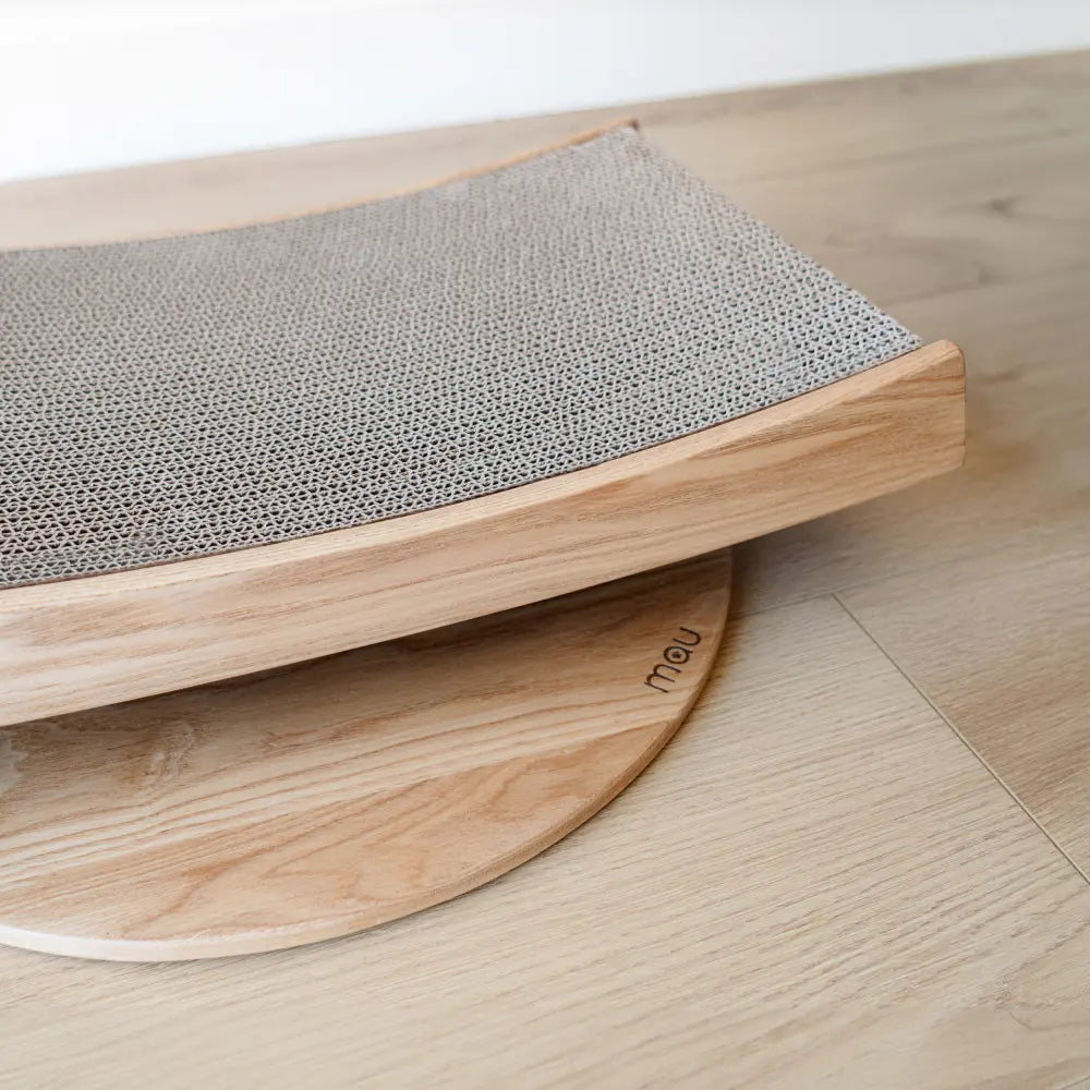 Torii_Modern_Solid_Wood_Cat_Sc